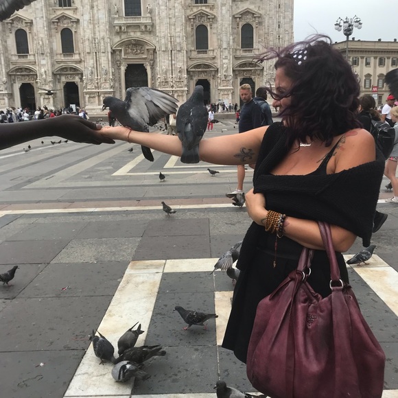 Meet your Posher! - Picture 3 of 4